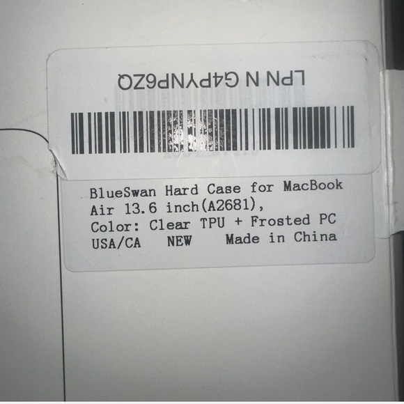 Blue swan Hard Case For MacBook Air 13.6 Inch Color Clear - Picture 3 of 4